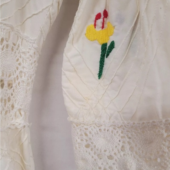 Vintage Oaxacan Wedding Dress - Picture 9 of 11